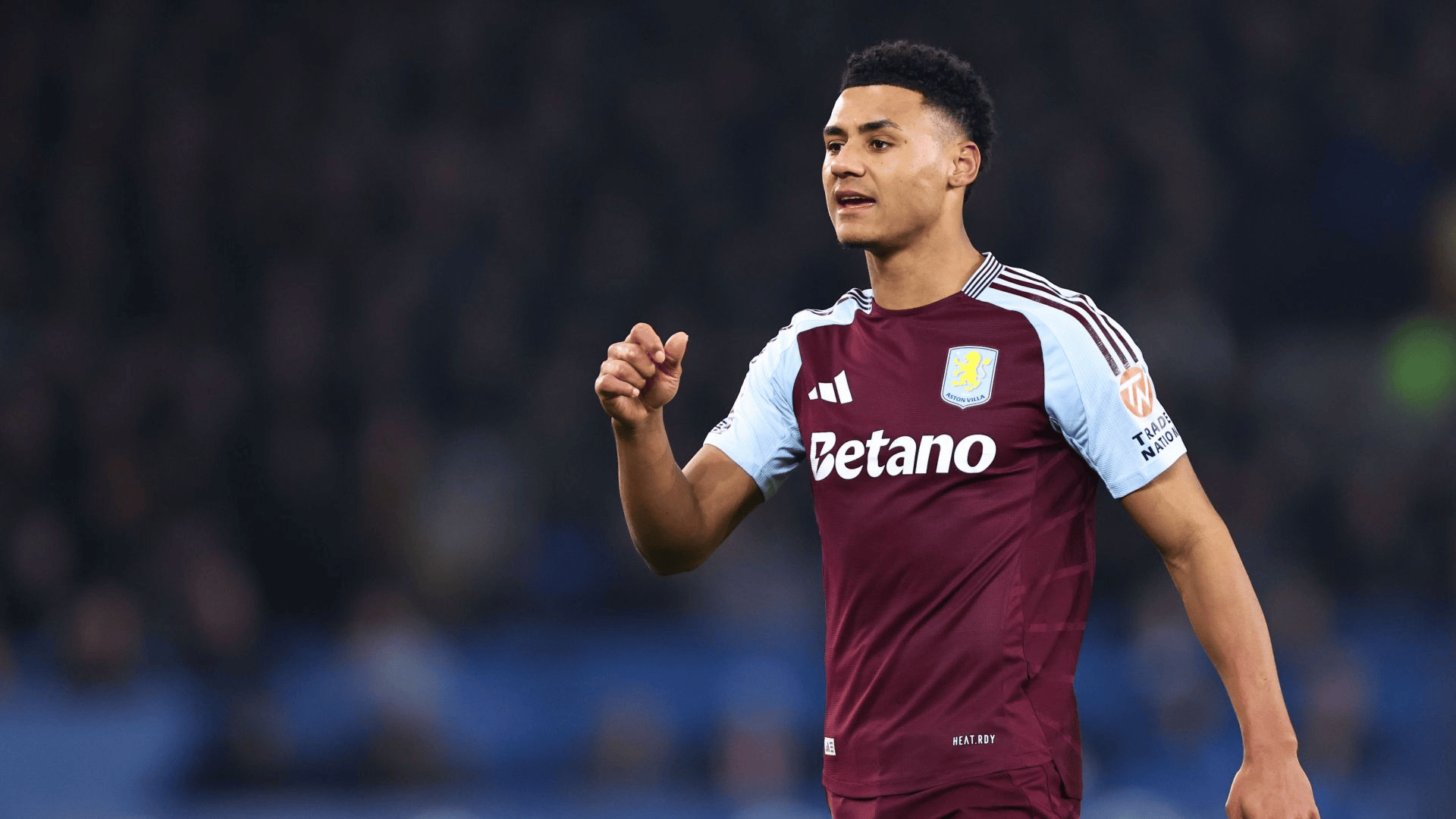 莱默尔：我当然愿意和拜仁续约，我在这里过得很开心（莱默尔表态愿与拜仁续约：在这里过得很开心）