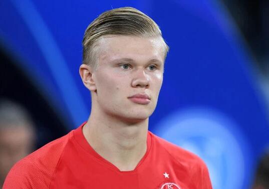 贝尔纳韦：为追随马雷斯卡来帕尔马；巴萨青训营培养我价值观