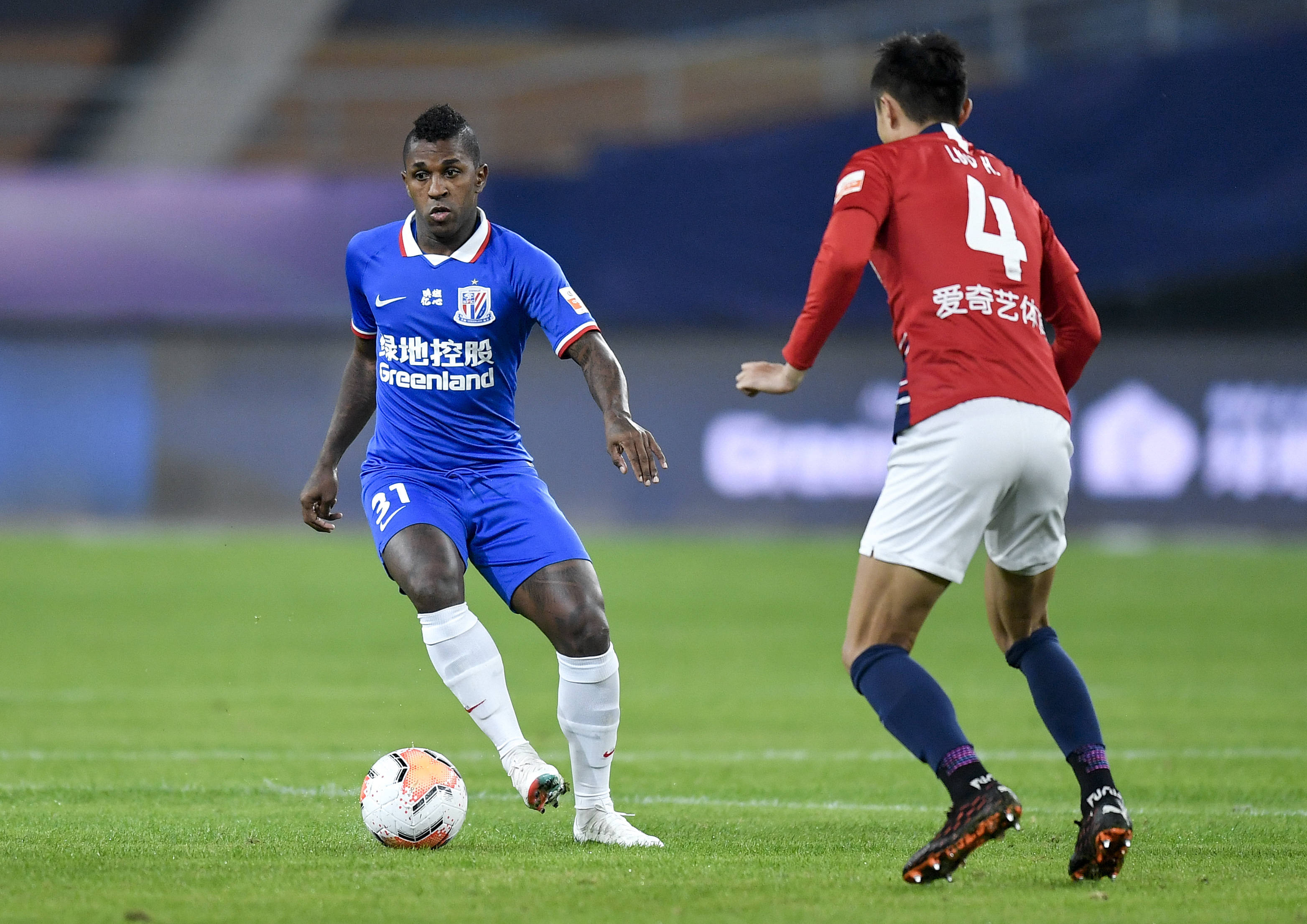 这脚任意球让门将都愣住了