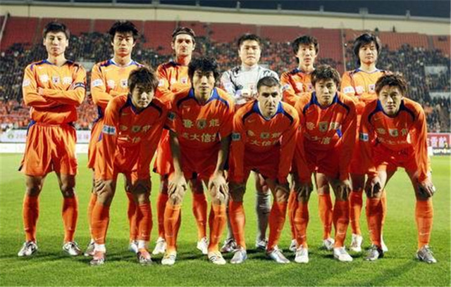 世界杯墨西哥球场附近挖出456袋人体遗骸，部分死亡不到1年