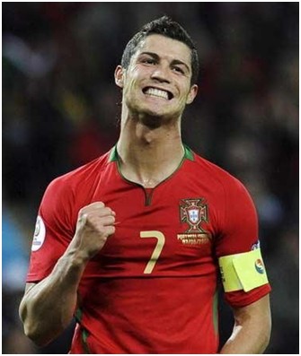 英超：利物浦4-0大胜埃弗顿（英超：利物浦4-0完胜埃弗顿）