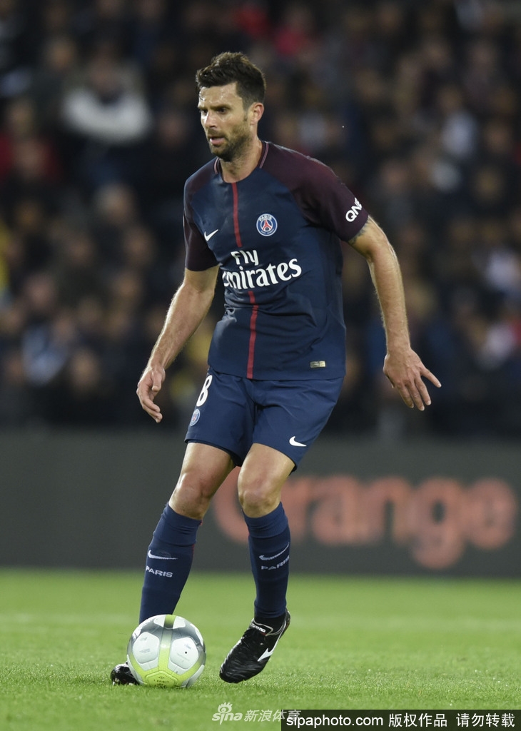 前意甲裁判谈DV9点球被吹：他和防守球员互有拉扯，都不犯规（前意甲裁判谈DV9争议点球：与后卫互相拉扯，均无犯规）