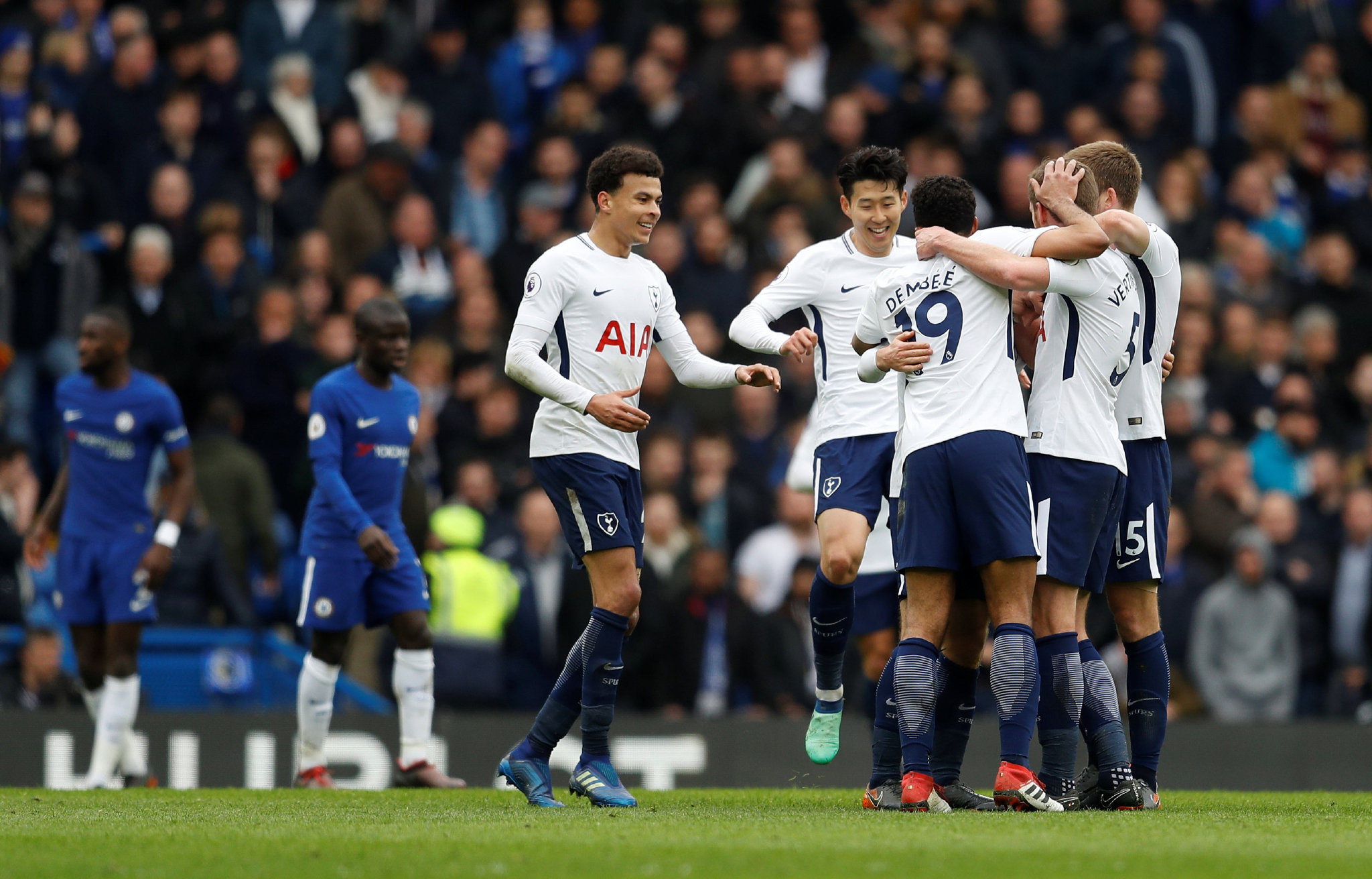 亚冠成都蓉城迎战神户胜利船：周定洋坐镇中场 韦世豪和德尔加多领衔锋线