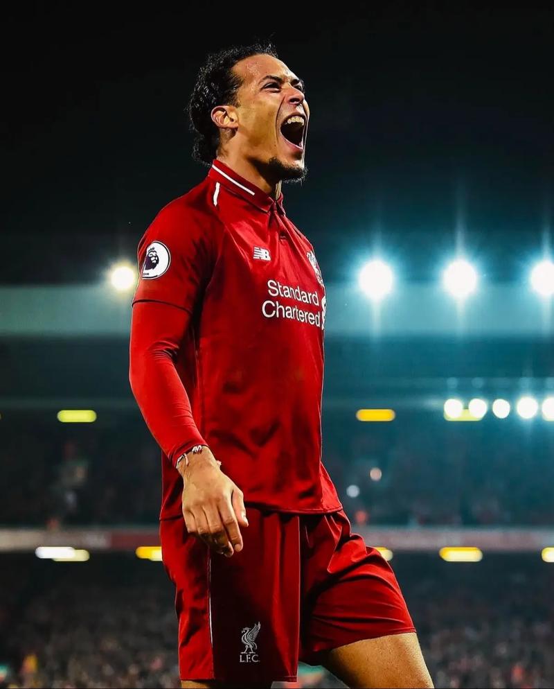 足协杯官方发布决赛纪念产品：纪念徽章38元，围巾58元（足协杯官宣决赛纪念周边：徽章38元、围巾58元）